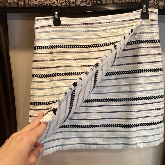 ANN TAYLOR LOFT- white , Blue, lavender Tweed like wrap skirt. - Picture 2 of 14